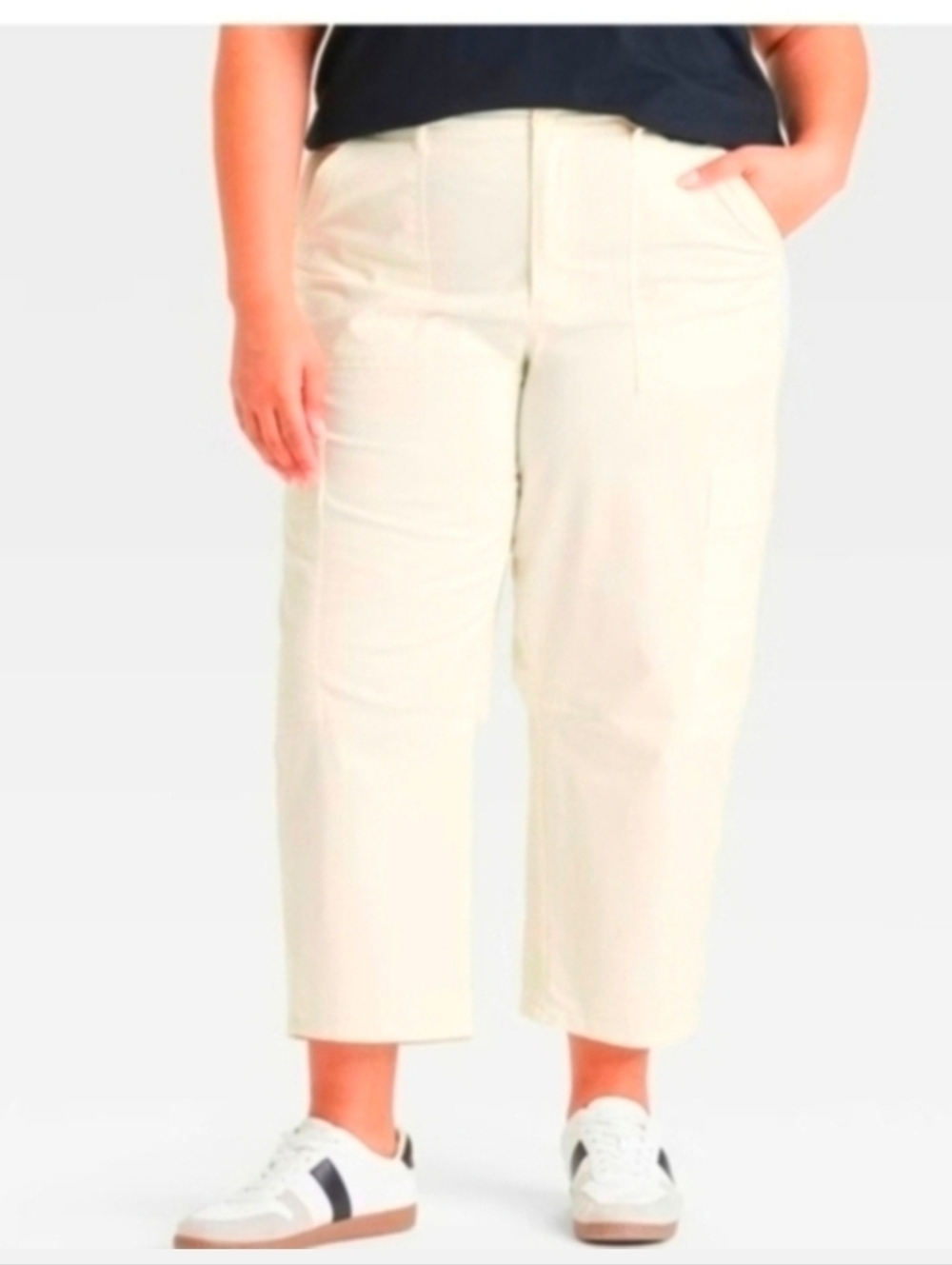 Universal Thread Wome⁸n's Mid-Rise Barrel Leg Twill Cargo Pants Cream Size 14
